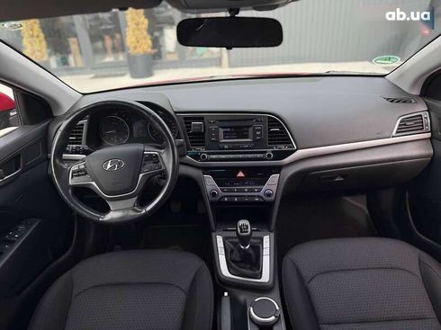 Hyundai Elantra 2017 - фото 10
