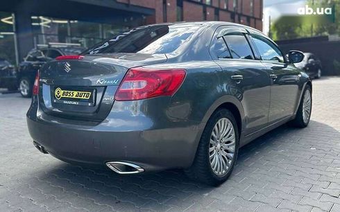 Suzuki Kizashi 2010 - фото 6