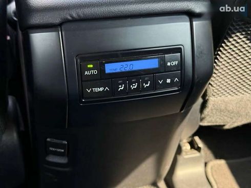 Toyota Land Cruiser Prado 2019 - фото 21