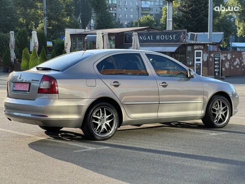 Skoda Octavia 2011 бежевый - фото 3