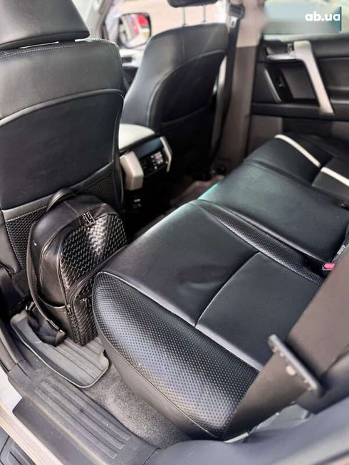 Toyota Land Cruiser Prado 2013 - фото 18