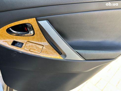 Toyota Camry 2007 бежевый - фото 18