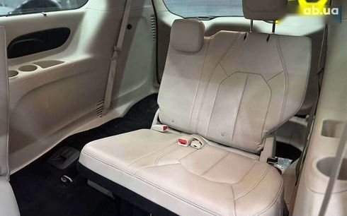 Chrysler Pacifica 2017 - фото 16