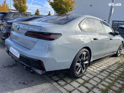 BMW 7 серия 2023 - фото 20