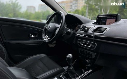 Renault Megane 2015 - фото 10