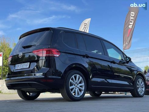 Volkswagen Touran 2020 - фото 16