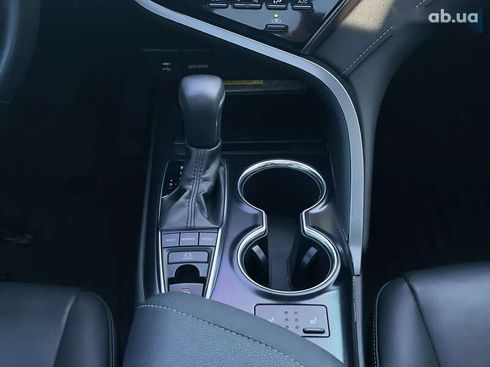 Toyota Camry 2019 - фото 21