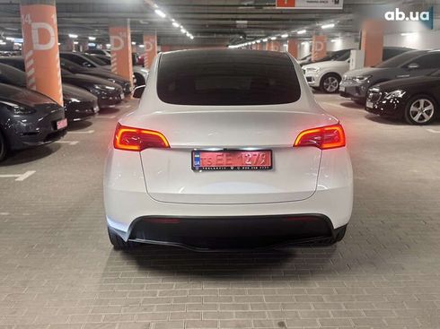 Tesla Model Y 2023 - фото 10