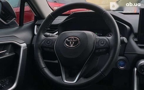 Toyota RAV4 2021 - фото 13