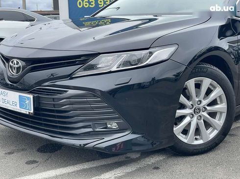 Toyota Camry 2019 - фото 7