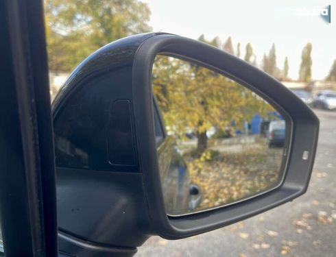 Volkswagen Touareg 2022 - фото 18