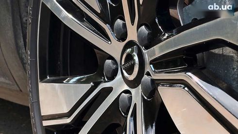 Volvo XC40 2021 - фото 4