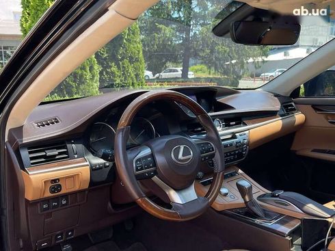 Lexus ES 2016 - фото 16