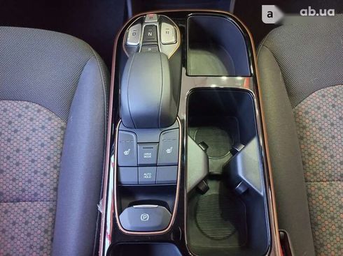 Hyundai Ioniq 2017 - фото 19