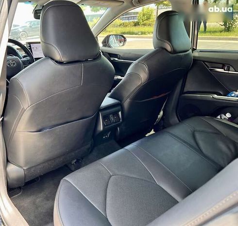 Toyota Camry 2023 - фото 21