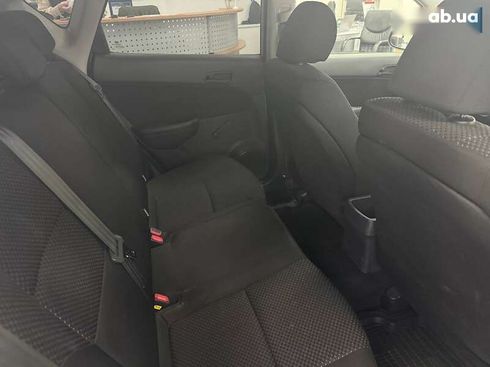 Hyundai i30 2009 - фото 23