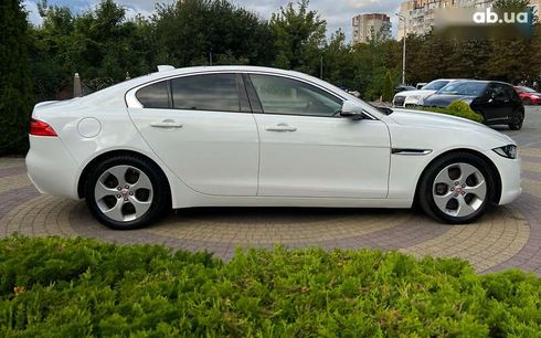 Jaguar XE 2016 - фото 8