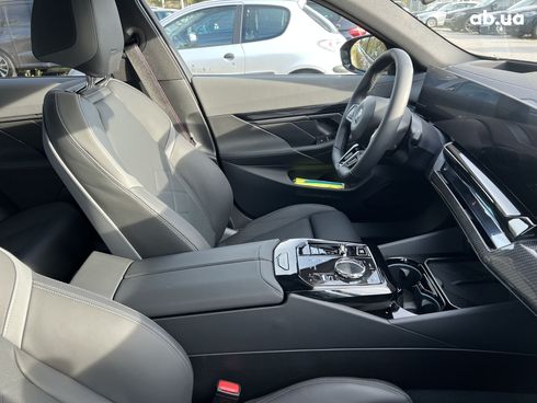 BMW i5 2023 - фото 10