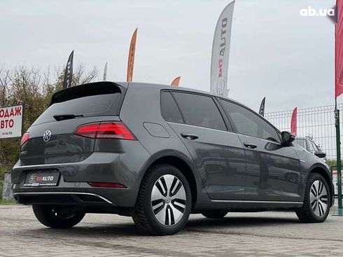 Volkswagen e-Golf 2020 - фото 15