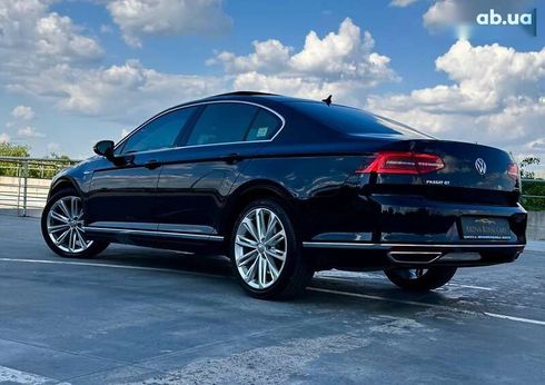 Volkswagen Passat 2018 - фото 10