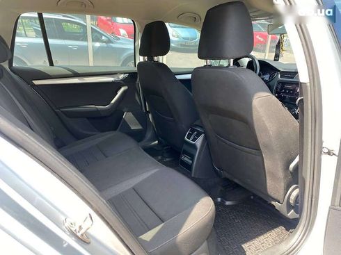 Skoda Octavia 2020 - фото 15