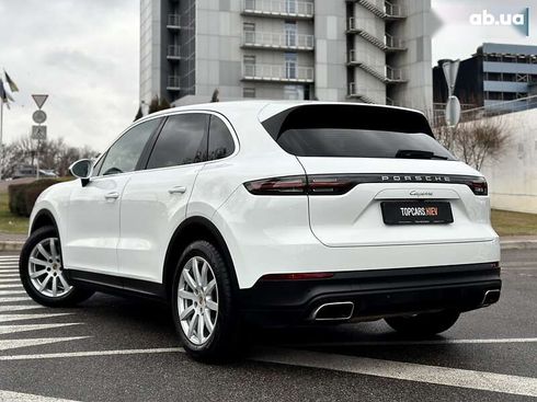 Porsche Cayenne 2017 - фото 8