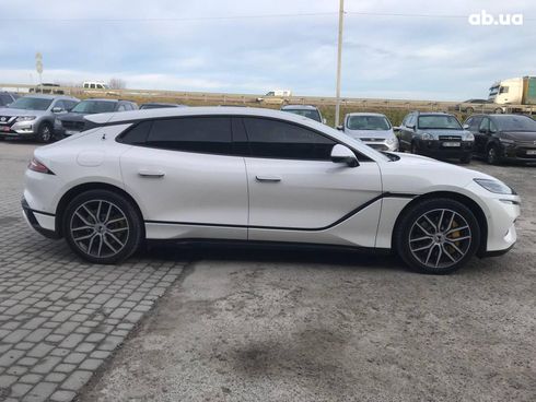 Denza Z9 2024 белый - фото 3