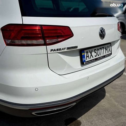 Volkswagen passat alltrack 2018 - фото 13