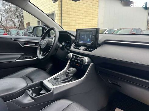 Toyota RAV4 2021 - фото 20