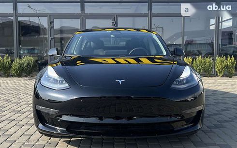 Tesla Model 3 2021 - фото 2