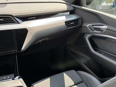 Audi e-tron S 2021 - фото 17