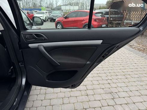 Skoda Octavia 2011 - фото 24