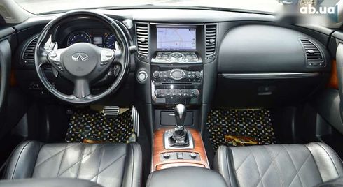 Infiniti QX70 2013 - фото 23