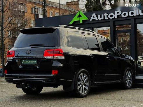 Toyota Land Cruiser 2018 - фото 21