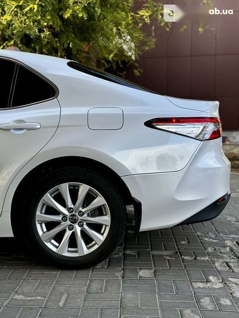 Toyota Camry 2019 - фото 21