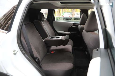 Mitsubishi Outlander 2022 - фото 11