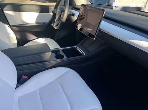 Tesla Model Y 2022 - фото 12