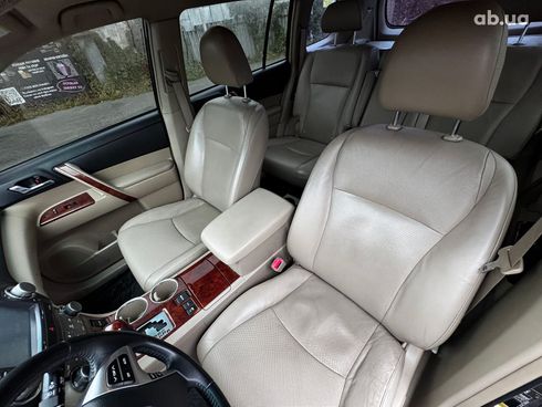 Toyota Highlander 2012 черный - фото 32