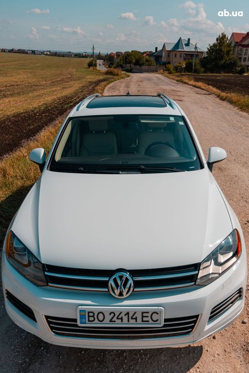 Volkswagen Touareg 2014 белый - фото 6