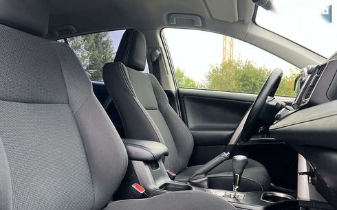 Toyota RAV4 2017 - фото 11