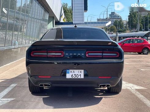 Dodge Challenger 2017 - фото 4