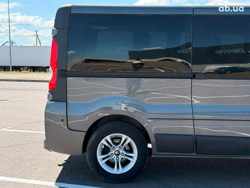 Renault Trafic 2014 серый - фото 11