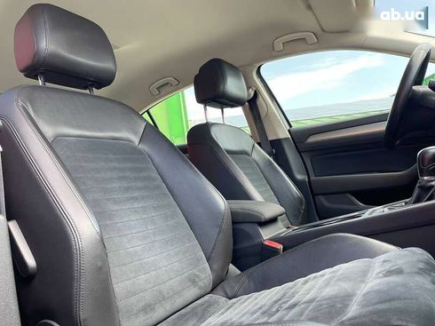 Volkswagen Passat 2018 - фото 28