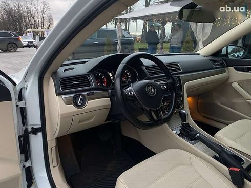 Volkswagen Passat 2017 - фото 27