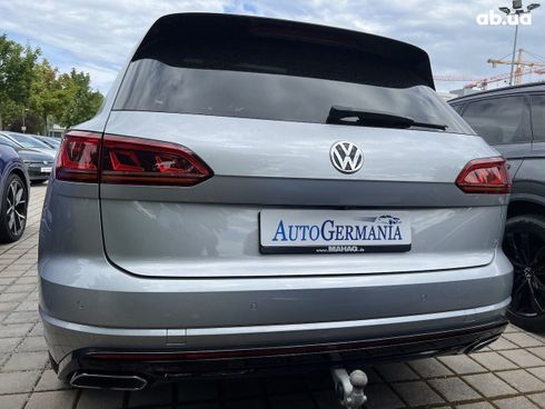 Volkswagen Touareg 2022 - фото 25