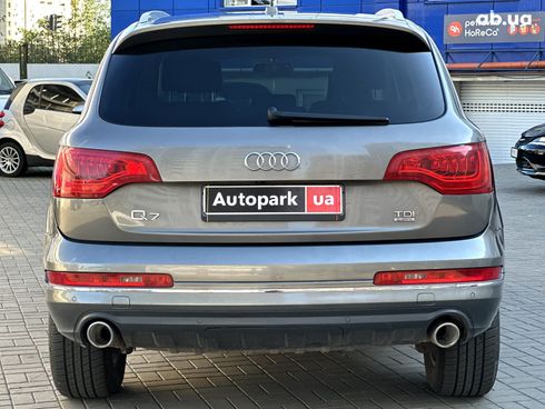 Audi Q7 2012 серый - фото 6