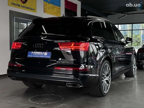 Audi Q7 2017 - фото 11