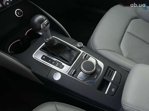 Audi A3 2018 - фото 19