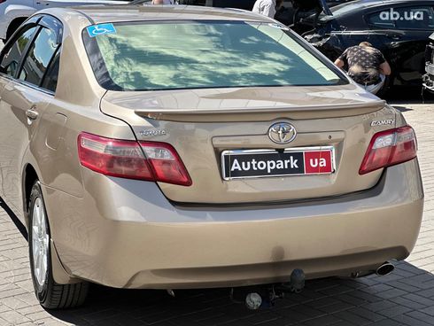 Toyota Camry 2007 бежевый - фото 10