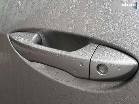 Toyota Corolla 2017 - фото 17